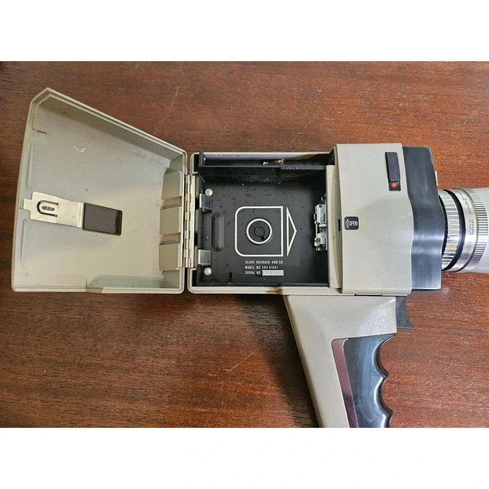 Sears Reflex Zoom XL Super 8 Movie Camera Gray Model 584.91901 Vintage